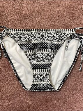 Victoria's Secret Black and White Geo Tie Bikini Bottoms